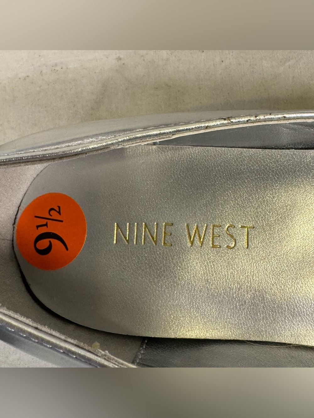 Nine West Silver Pointed Toe Crystal Buckle Flats - Women's, size 9.5, NWOT - Picture 10 of 10
